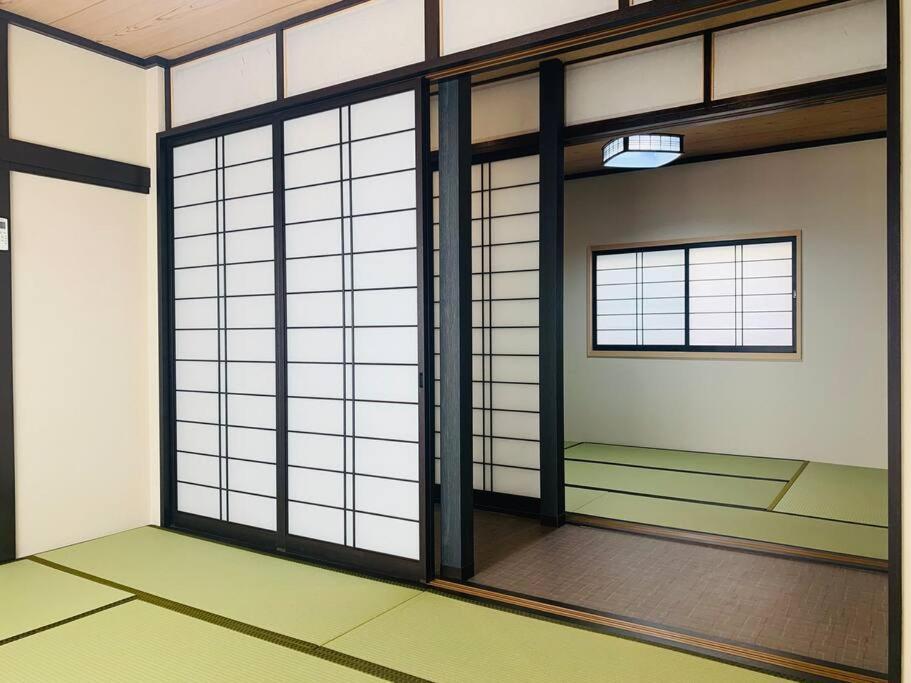 Apartamento 東京民泊 貸し切り一軒家 モダン和風 畳 青砥 上野 プライベート空間 最大8名