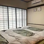 東京民泊 貸し切り一軒家 モダン和風 畳 青砥 上野 プライベート空間 最大8名
